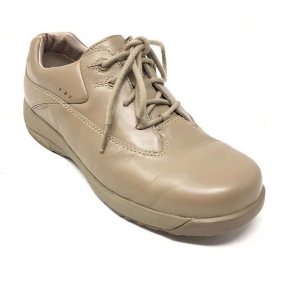 dunham by new balance dunham by new balance